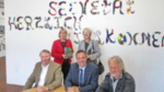 oben von links: Astrid Dageförde, Brigitte Somfleth unten von links: Prof. Dr. Jens-Rainer Ahrens, SPD-Landratskandidat Thomas Grambow, Klaus-Wilfried Kienert